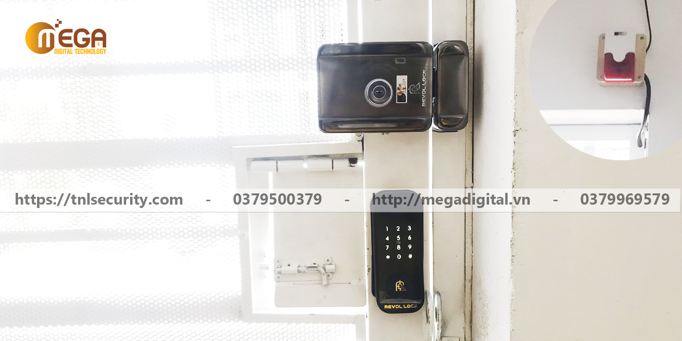 Cong-trinh-lap-khoa-pin-van-tay-mot-chieu-kem-bao-dong-ai-Quan-8